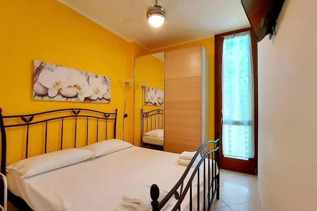 Colors Pool Apartment Bardolino