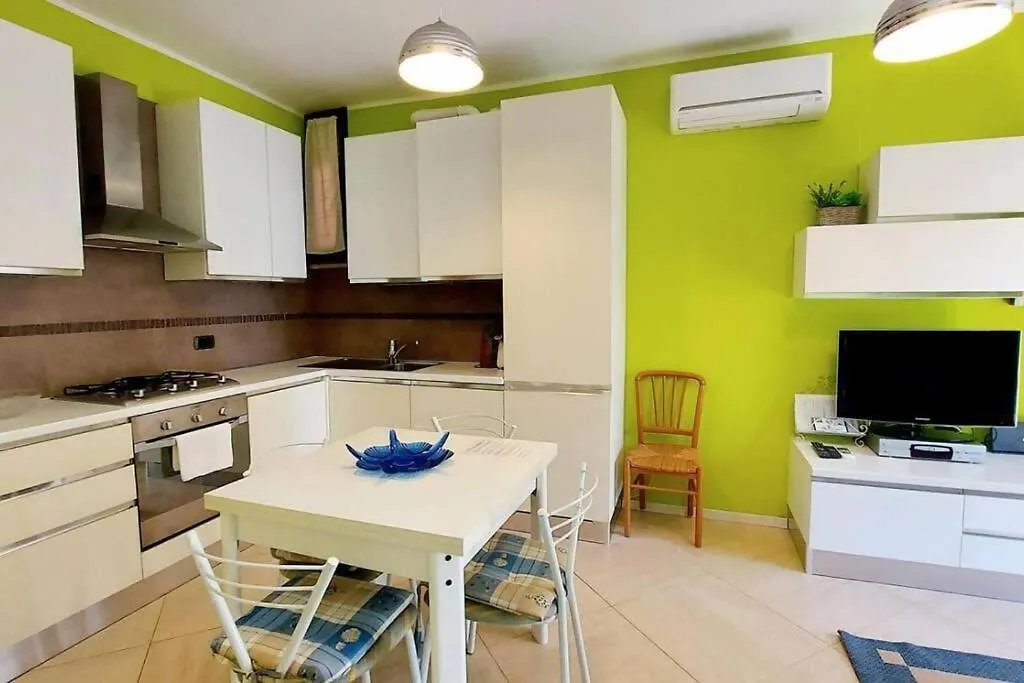 Colors Pool Apartment Bardolino