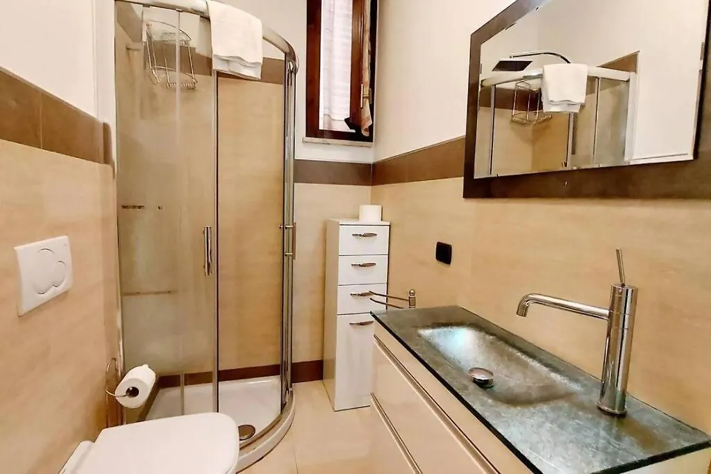 Colors Pool Apartment Bardolino