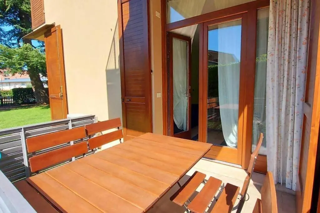 Colors Pool Apartment Bardolino