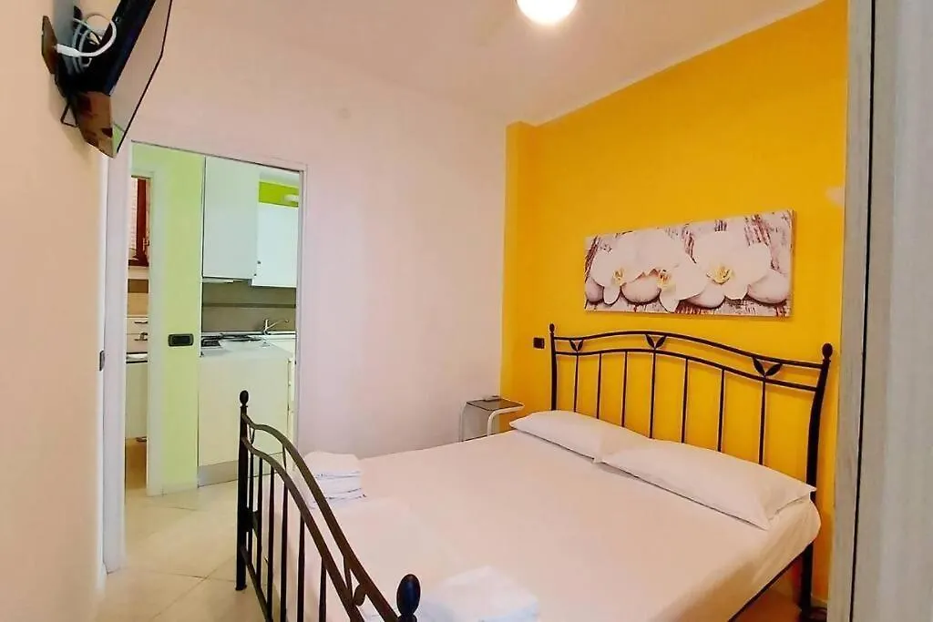 Colors Pool Apartment Bardolino