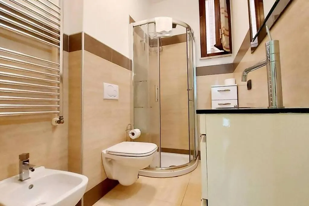 Colors Pool Apartment Bardolino