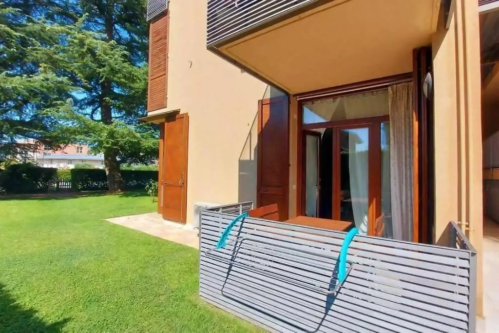 Colors Pool Apartment Bardolino