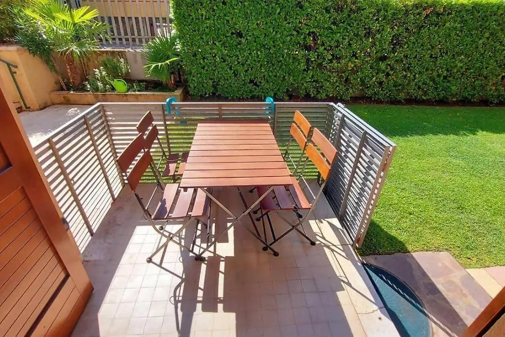 Colors Pool Apartment Bardolino